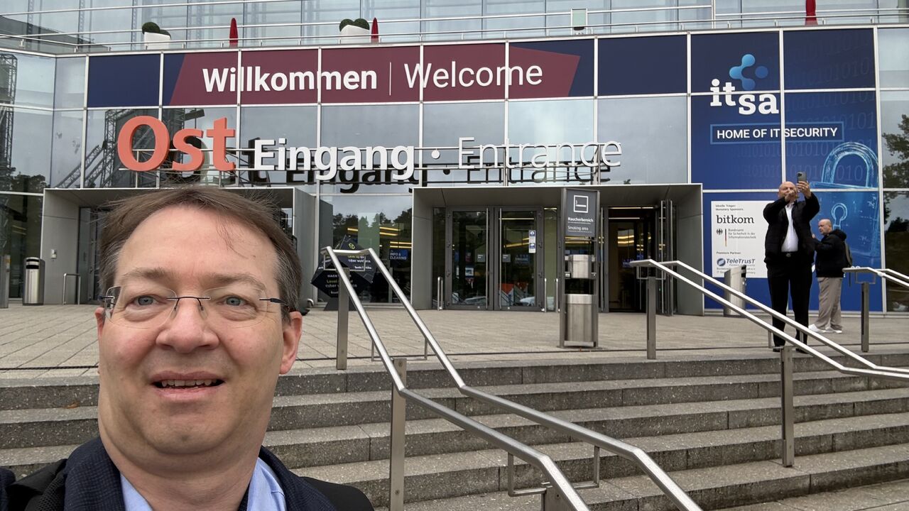 Cybersecurity 🤝 Soziale Infrastruktur: Mein Tag auf der it-sa 2025!