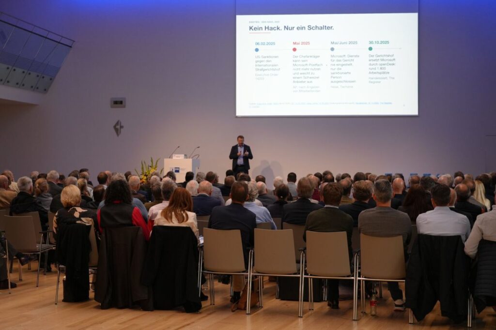 Fast alle Hände gingen hoch – digitale Resilienz beim Sachverständigentag der IHK